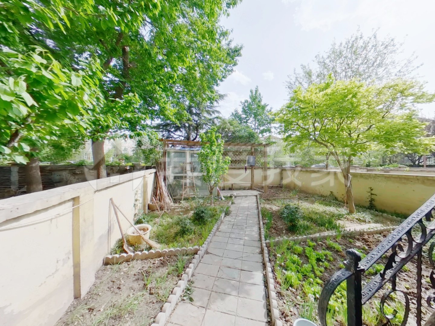 吉晟別墅4室3廳4衛(wèi)234.56㎡南北1188萬