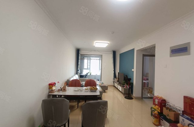 东关国际，两居室送地下室，高楼层视野好 商业配套成熟 电梯房