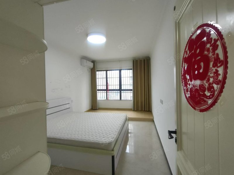豪泽俪景3室2厅1卫113㎡南北77万
