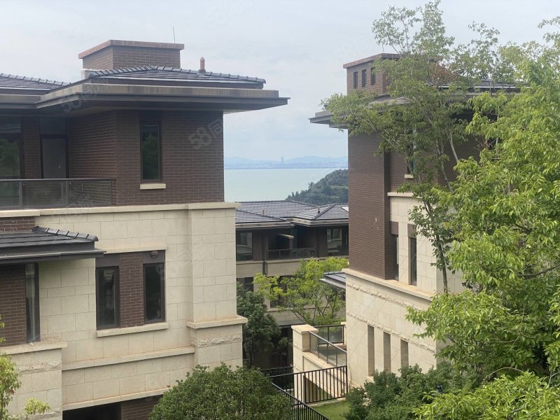 现房别墅,送360平超大花园,在家里打高尔夫,抚仙湖欢乐大世界-玉溪58