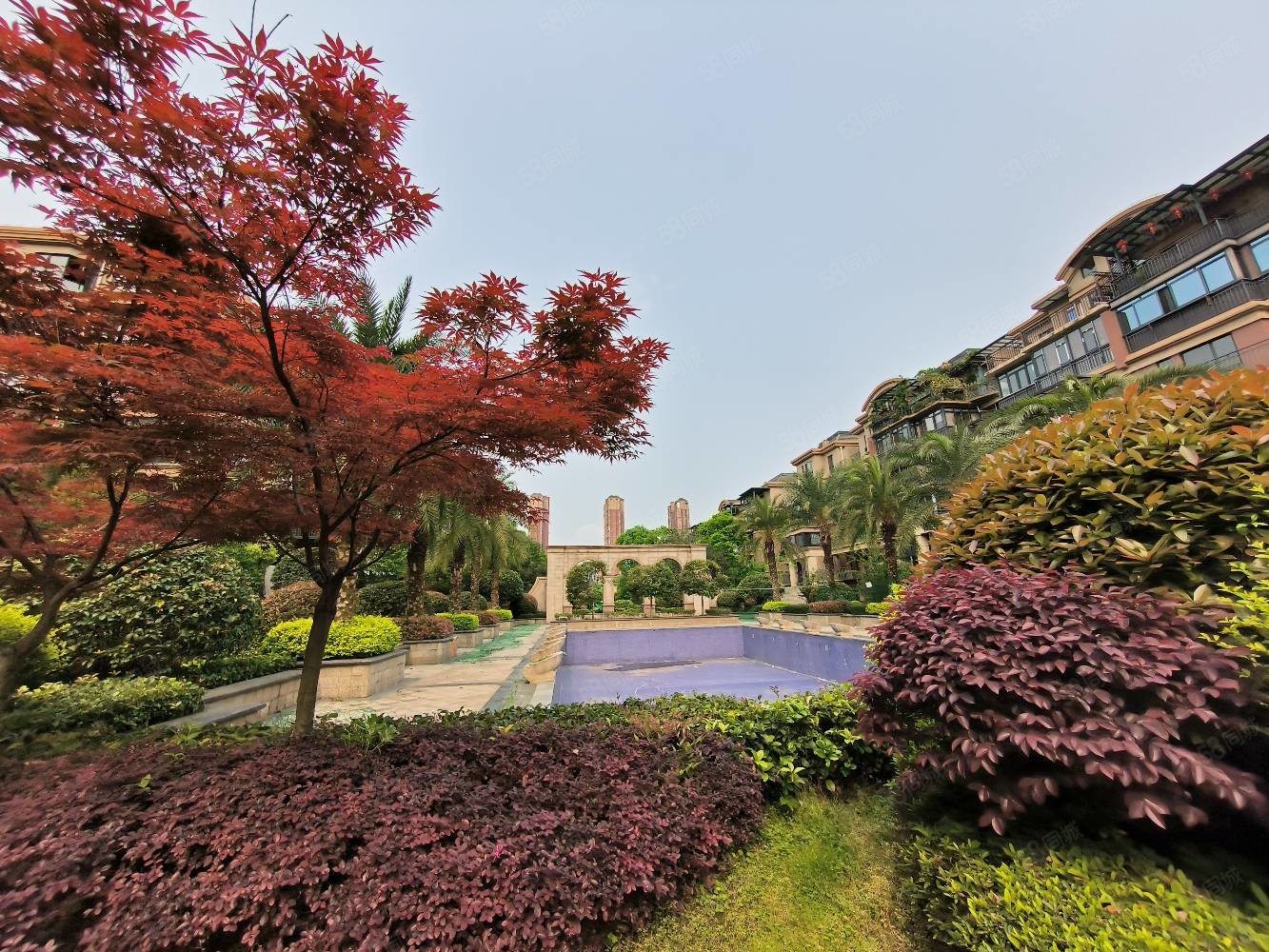 岳麓欧城3室2厅2卫128㎡东西68万