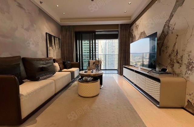 御龙天地3室1厅117.72㎡880万二手房图片