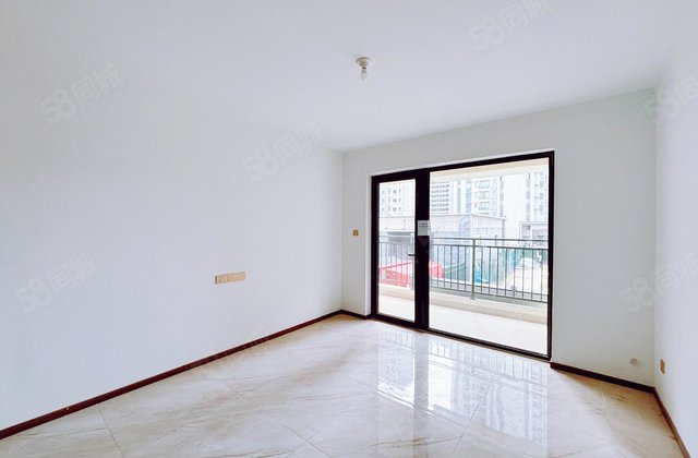 急售 汽车总站附近雲麓九里 新房未住 三室两厅两卫全明户型