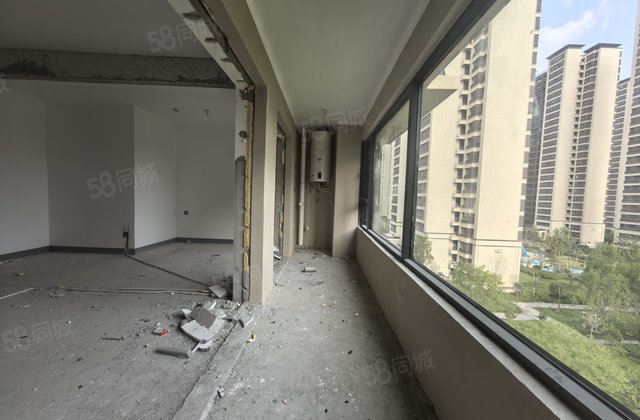 度假区 湖语上院 四叶草户型 带车位 商品 双卫 新房未住