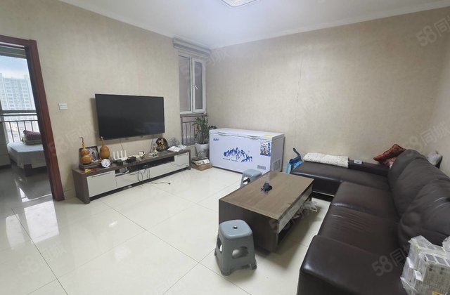 观湖景房，华悦金钻，电梯好楼层，三室两厅两卫，金柱绿城