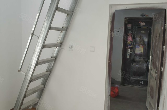 丽景苑小区5室2厅155.27㎡67万二手房图片