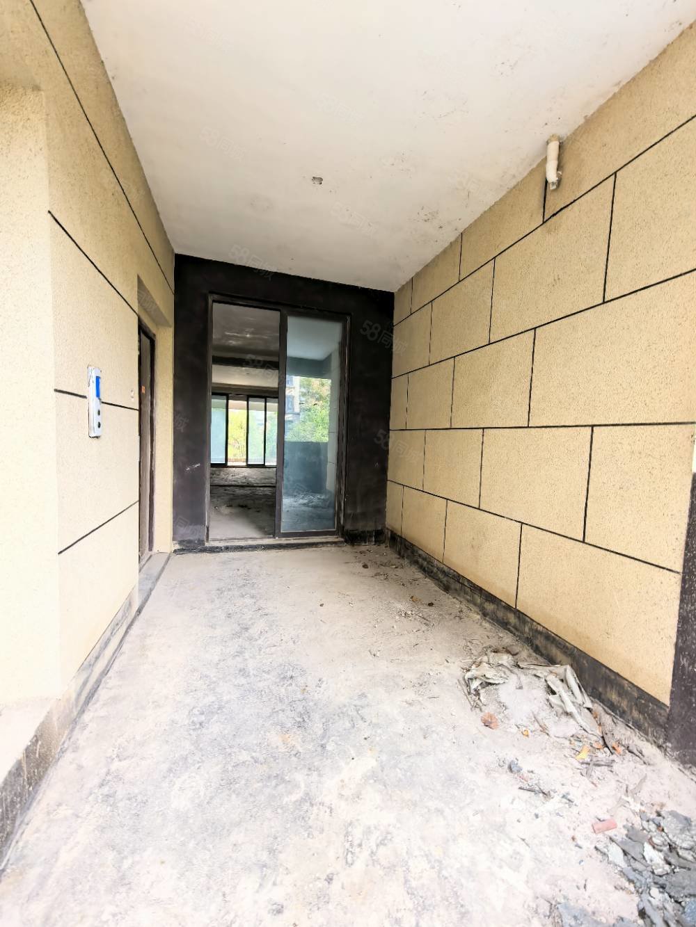 港中旅公元7室3厅2卫300㎡南北175万