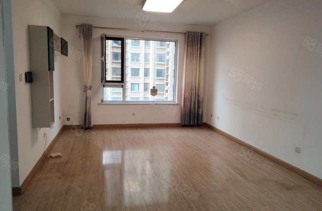 带车位储藏室双卫南北通透昌润莲城，莲湖湾中间楼层前后无遮挡