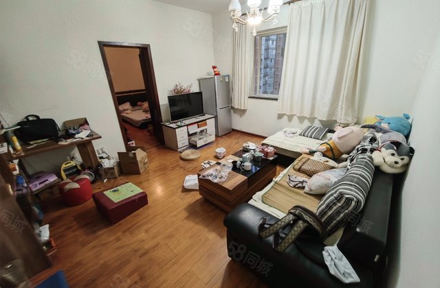 都市金岸1室1厅55.2㎡85万二手房图片