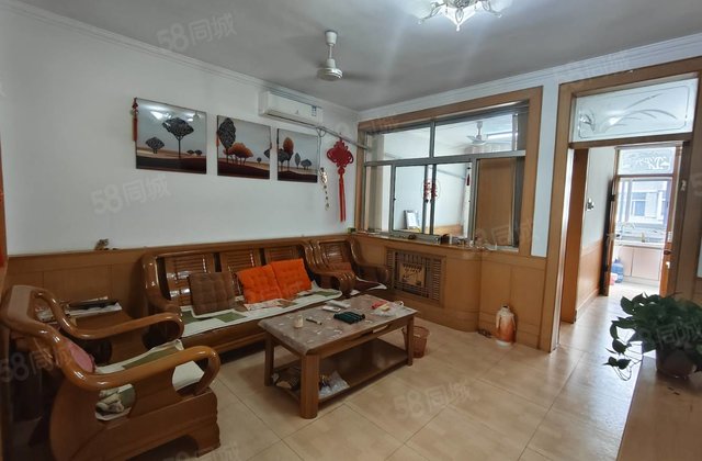 七中光明附近，正规三室两厅，双气齐全，停车方便