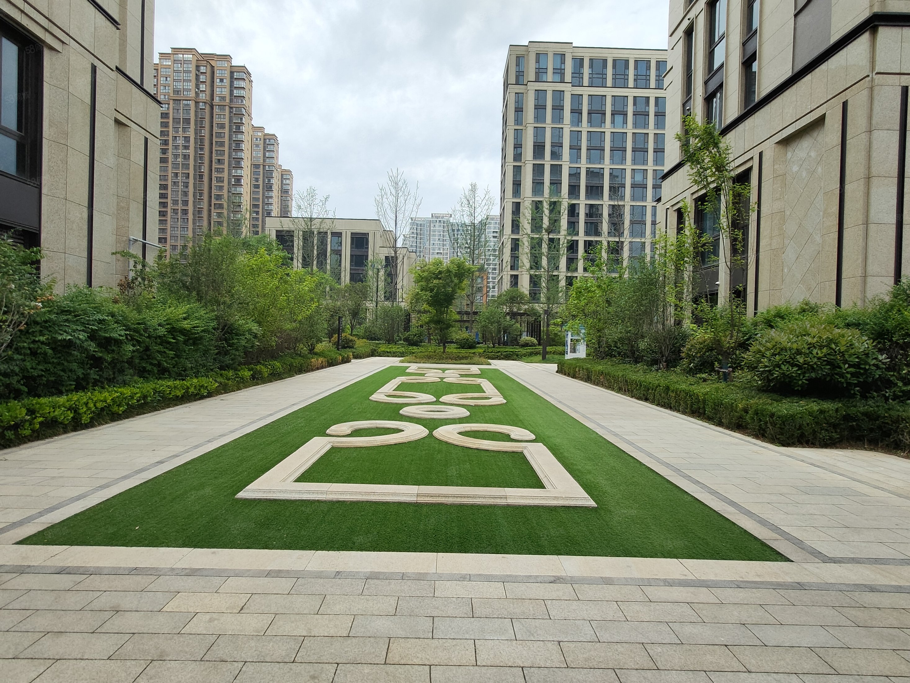 普华浅水湾(澜园)5室2厅5卫260.82㎡南北470万