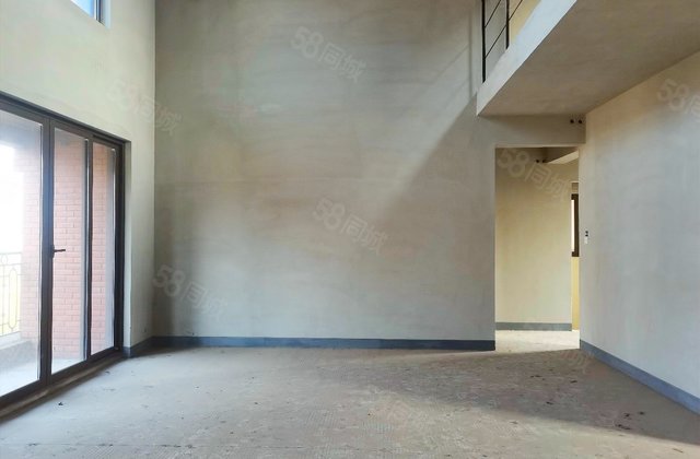 融创国博台(北区洋房)4室2厅162㎡185万二手房图片