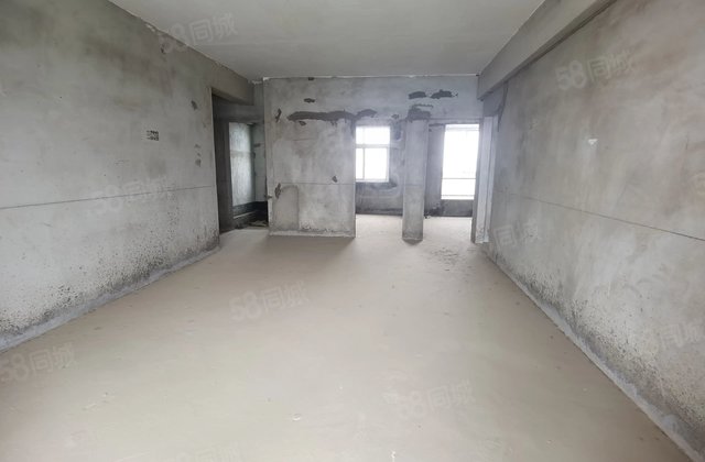 盛世东城3室2厅2卫135.6㎡南北51万