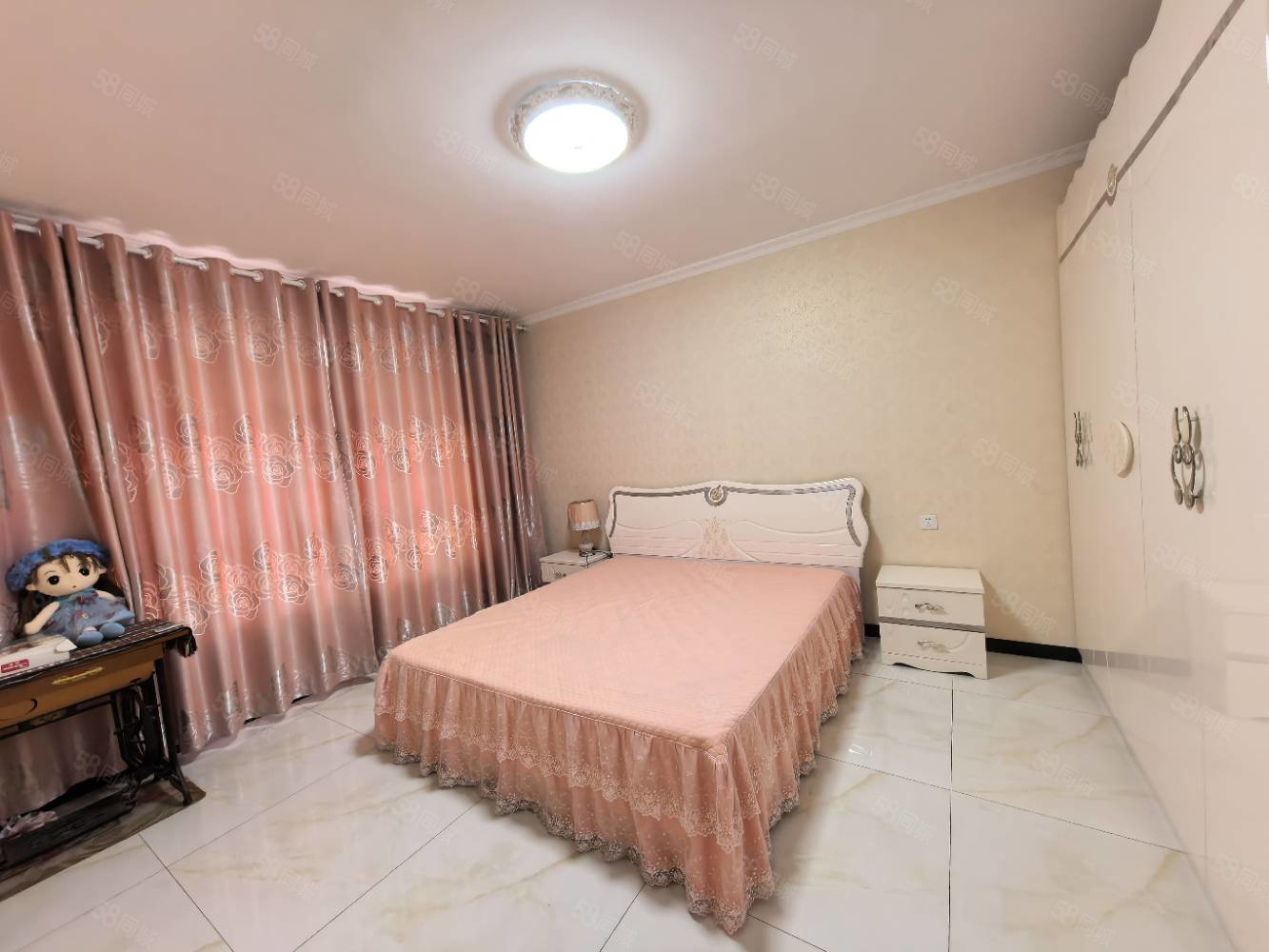 幸福小区3室2厅2卫141㎡南北35万