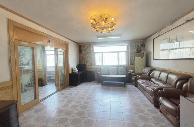 老文轩 一中 第二实验西邻 龙山南区 低楼层 三室朝阳双阳台