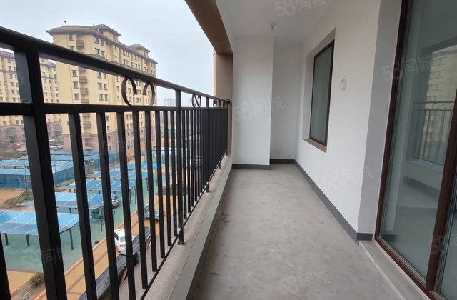 嘎嘎新！小洋房！新房未住，全明户型一梯两户，送储藏室随时看房