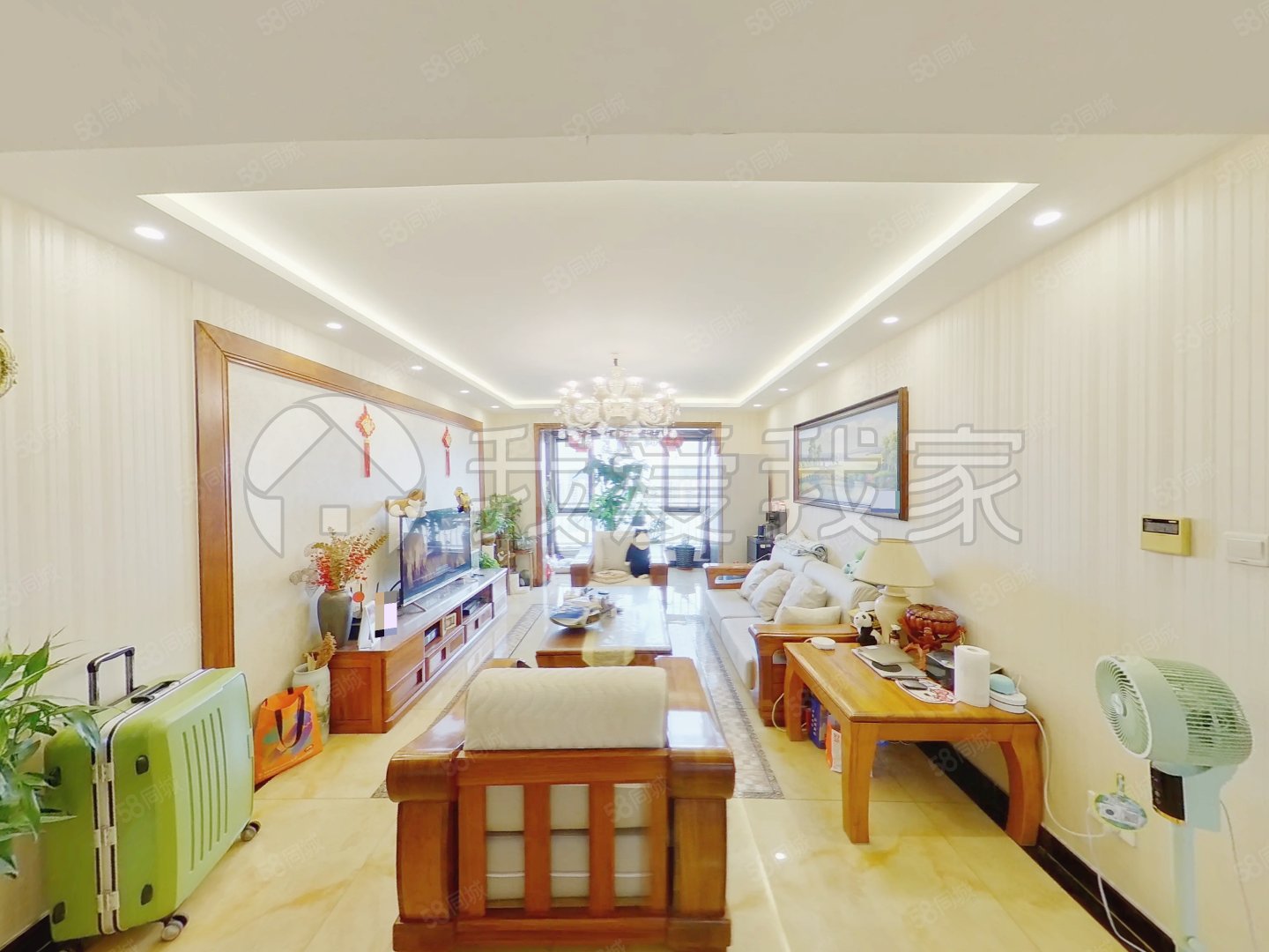 融科鈞廷3室2廳2衛(wèi)139.63㎡南北470萬