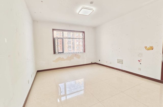 急售 文轩实验！金柱大学城东苑 小高层 三室两卫 赠车 储