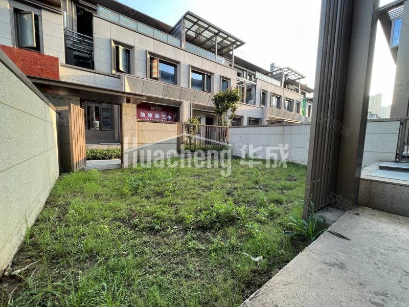 西江雅苑世界江湾上下4层环绕花园带电梯大露台