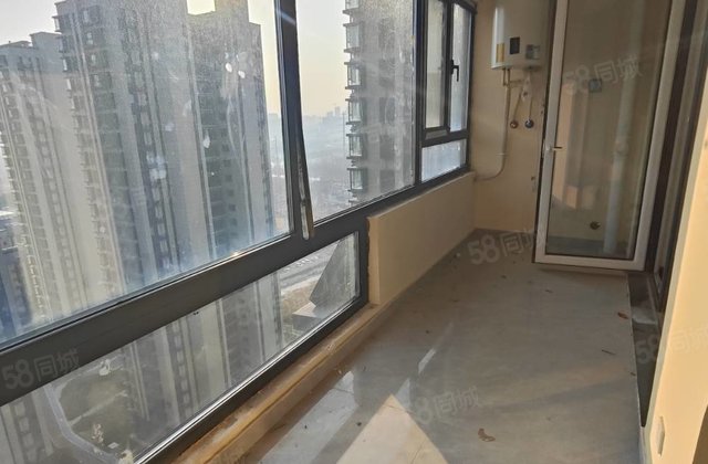 急售 新房未住 三叶草户型 送车位储藏室 一梯壹户 真实出售