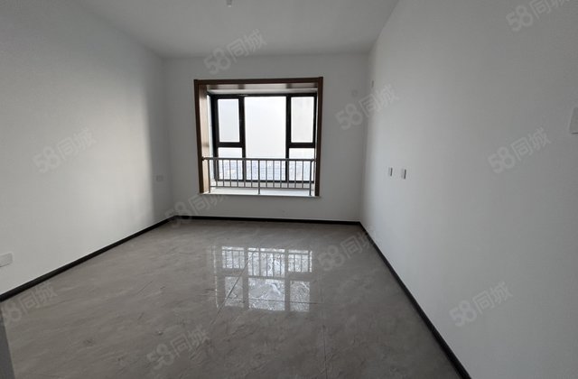 一实验松桂大街，明康康盛园，150平四室带车储，双阳台