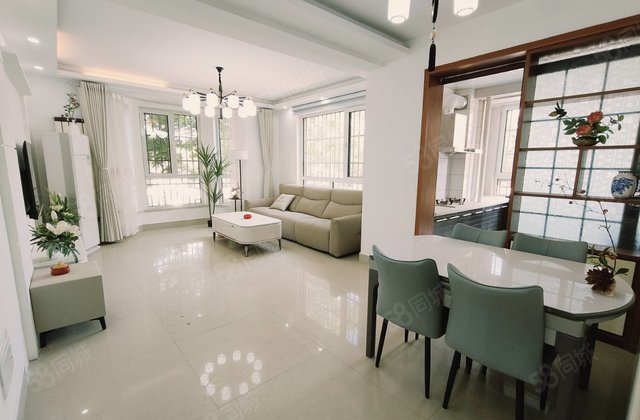 湖边，单价8千城市主人洋房，东方双语精装孝心一楼，边户带院