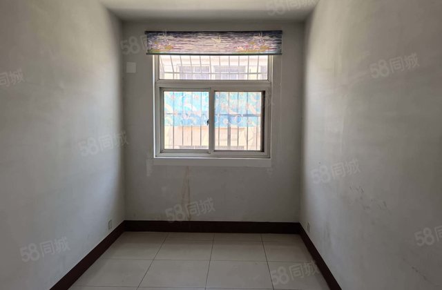 老文轩一墙之隔，老一中夏庄小区，山水文园，好楼层随时看房