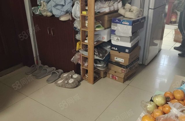 文轩本部电梯洋房中间楼层3室，随时看房