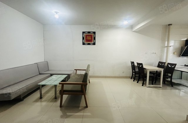 业主急售 嘉明 电梯房 三室 免 税 户型方正 随时看房