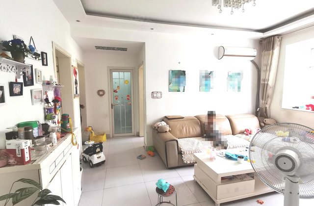 急售南湖新城 三居室 带车位储藏室 有证免大税 小高层可看房