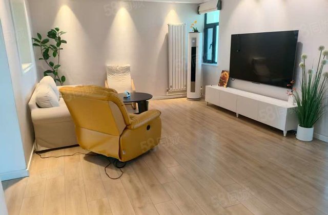 火车站 西湖馨苑 金凤龙庭精装修 商圈成熟  刚需三居好楼层