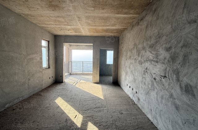 滨江翡翠城3室2厅70㎡28万二手房图片