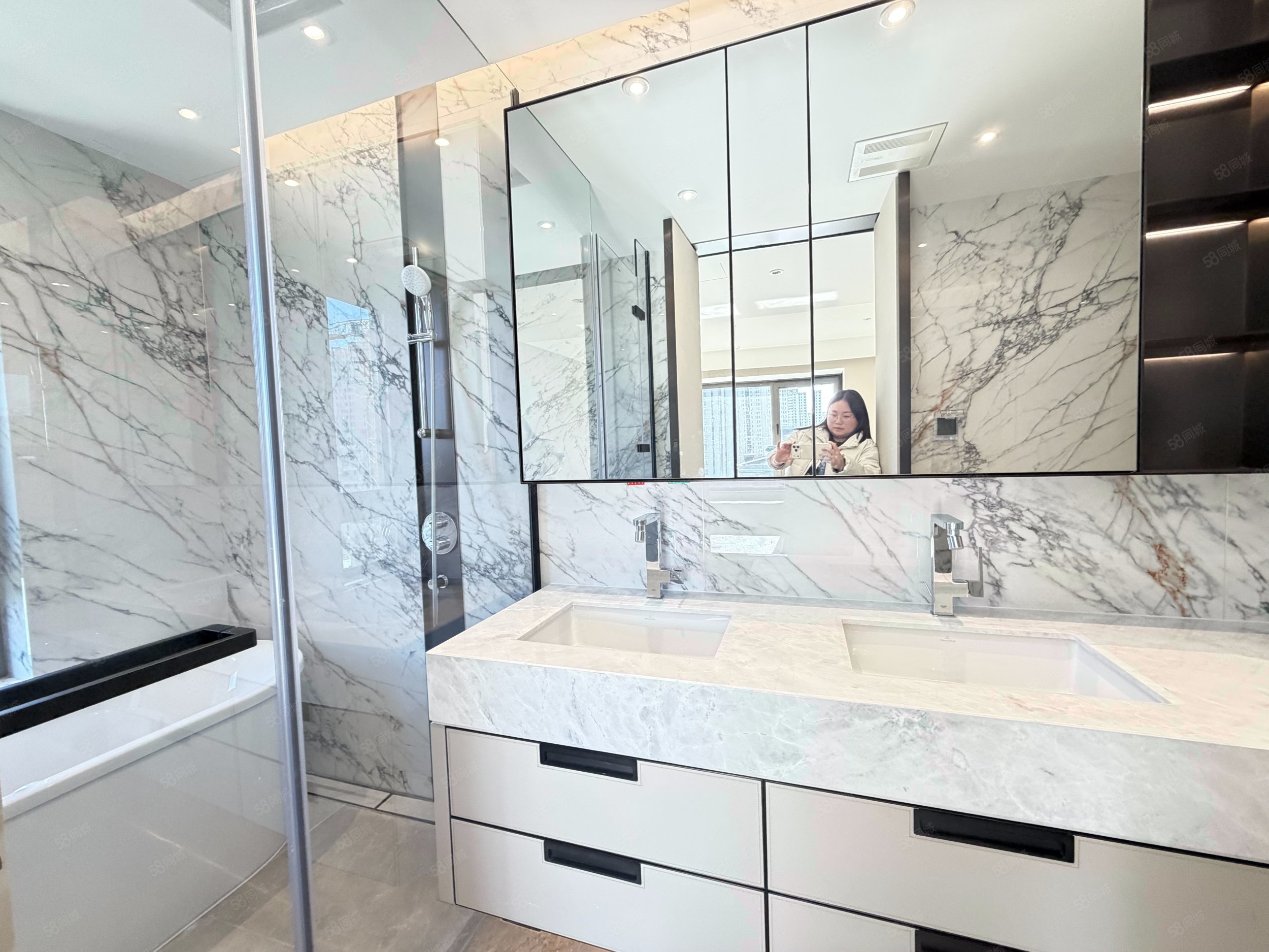 中建宸園4室2廳3衛(wèi)170㎡南北1520萬