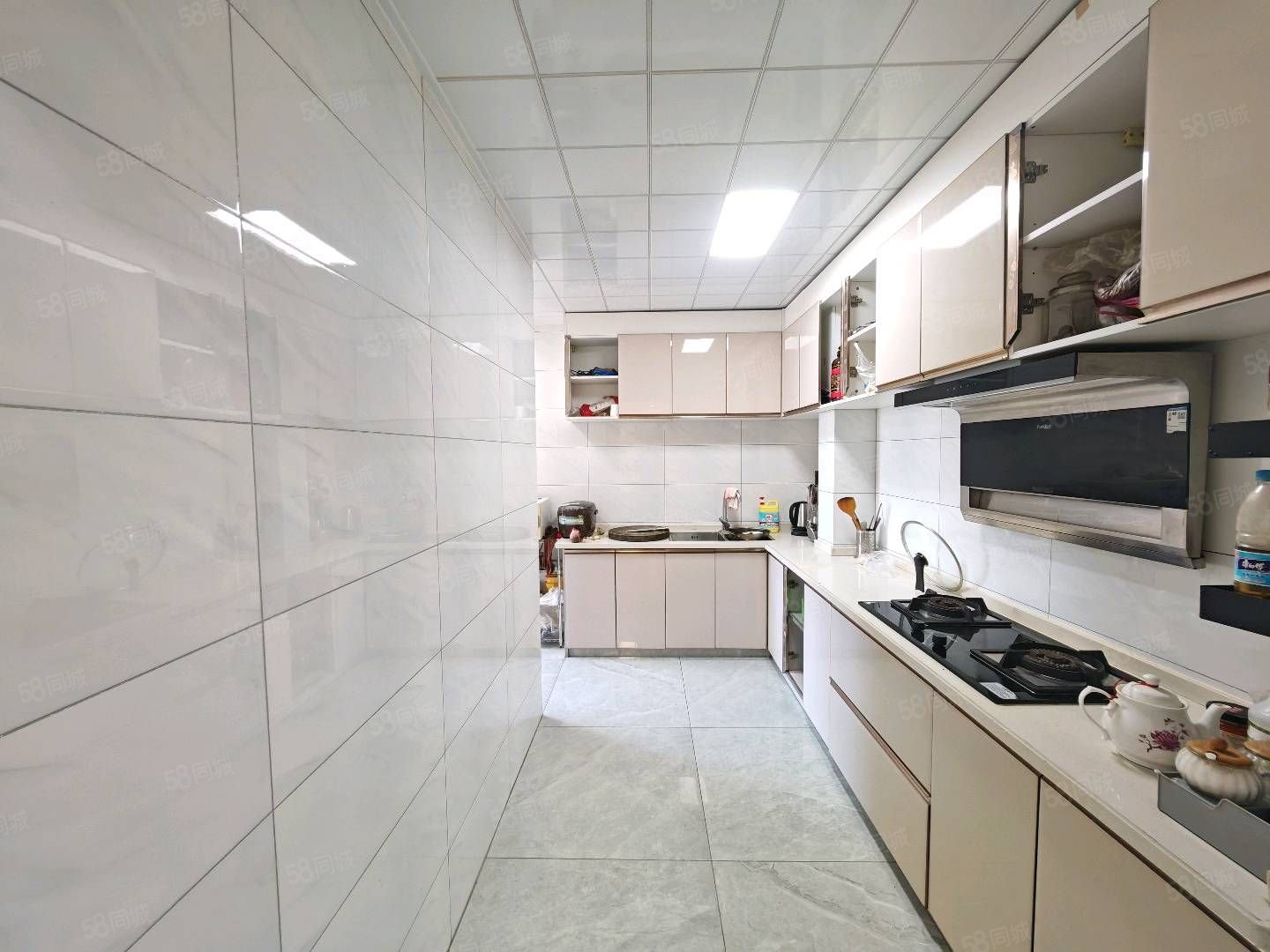 中瑞领航城3室2厅2卫136㎡南北79.8万