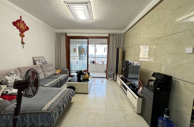 开发区 东昌三中旁   带车储 免大税 可按揭 诚心出售