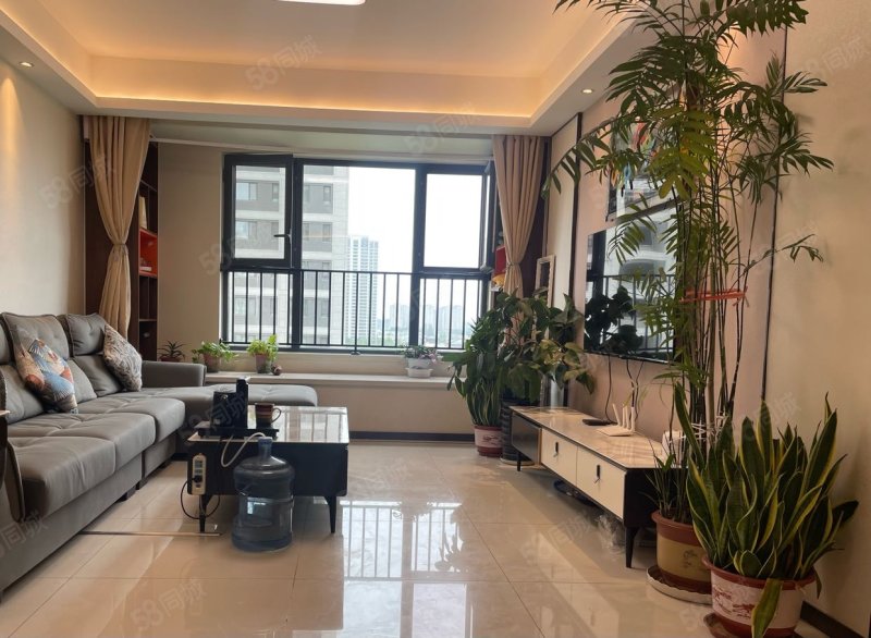 融创观澜府 好楼层 满二 与金融中心万达广场相伴 医疗教育好