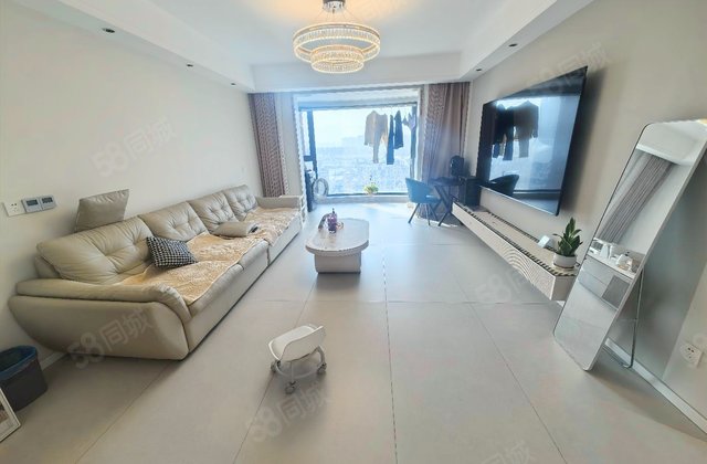 腾威城一号院2室2厅140.36㎡215万二手房图片