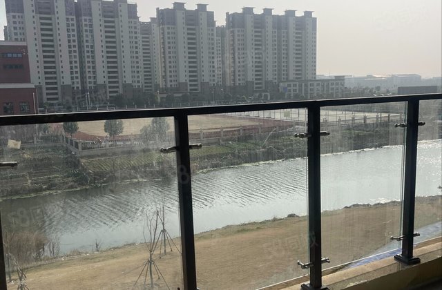 天嘉湾花苑3室2厅128㎡78万二手房图片