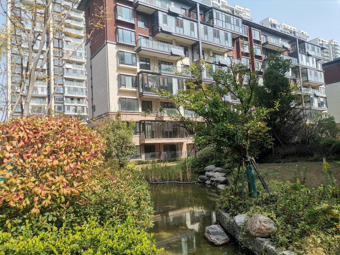 置地双清湾4室2厅2卫138㎡南北206万