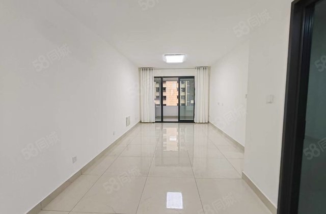 阿尔卡迪亚 新房未住  精装三室双卫  带车储