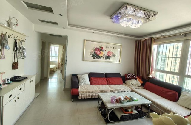 振兴路阳光实验，城市之尊，颐馨园二期电梯房3室西边户带车位。