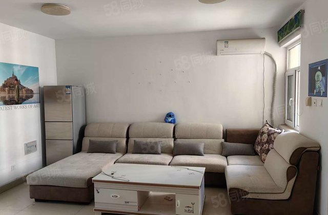 实验  ，区政府南邻，松桂路  ，商圈成熟安静舒适