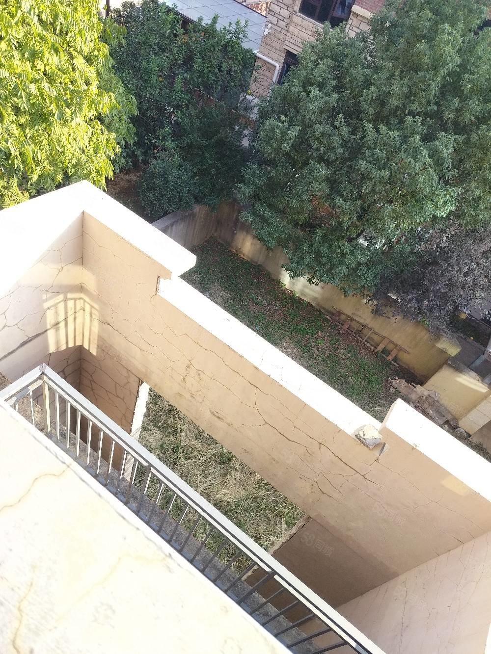 银亿尚城双层地下室的东端户200多个平方院子430万