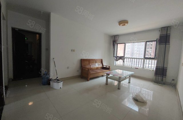 水岸花语中间楼层 边户 小三室