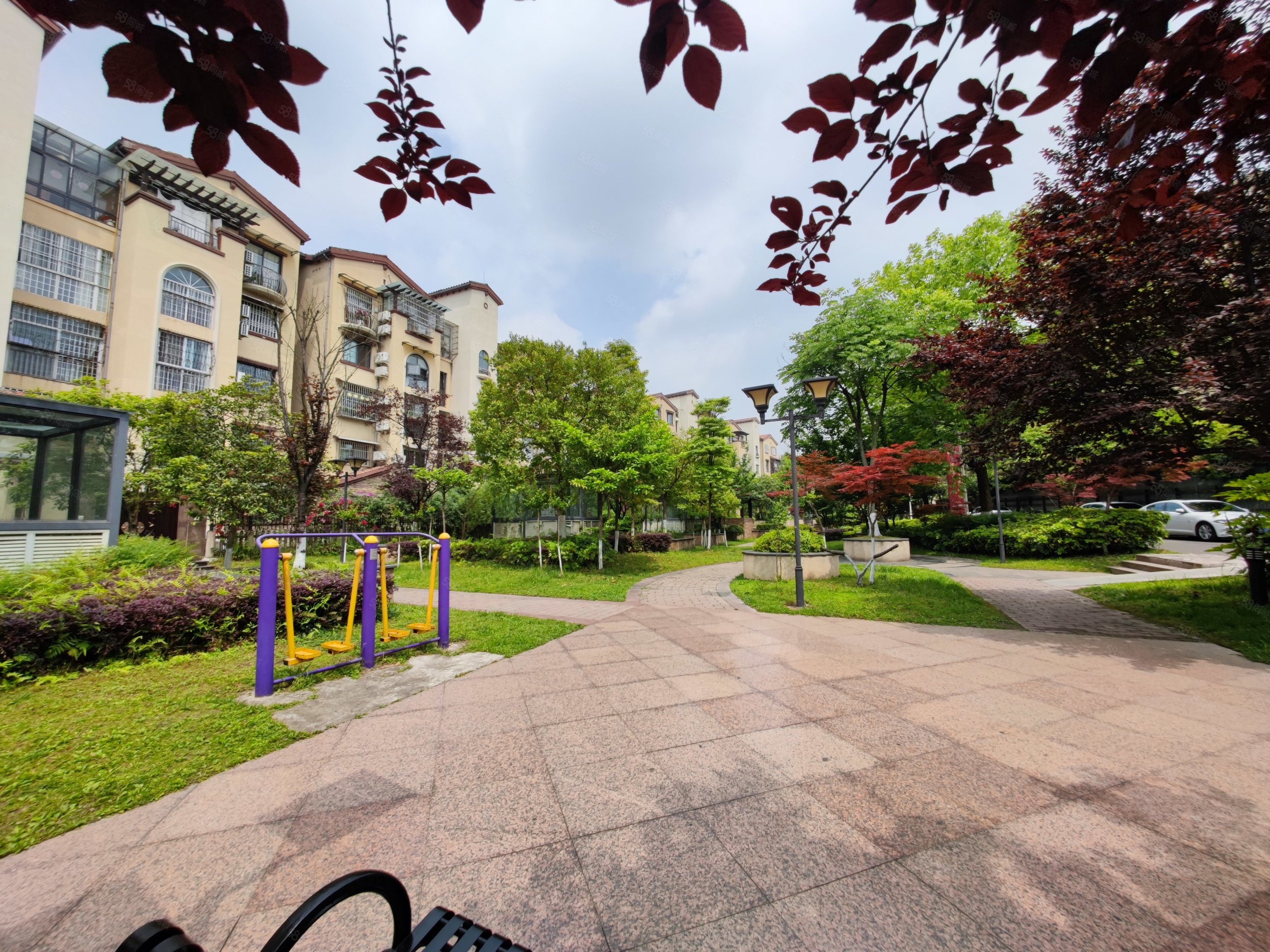 富临卢卡美郡4室2厅2卫157㎡南153万