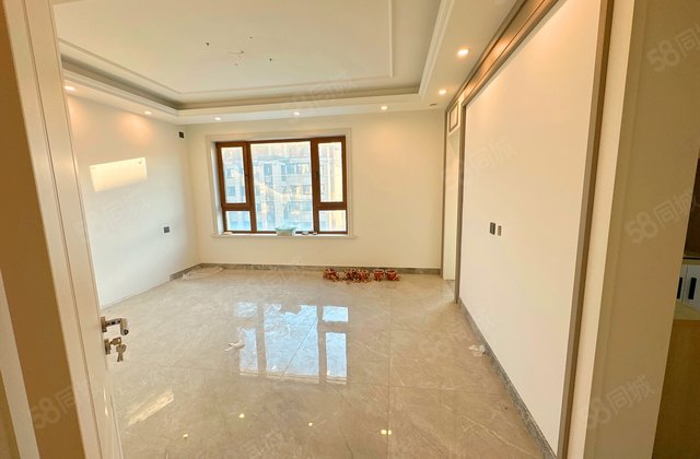 保利堂悦4室2厅154㎡145万二手房图片