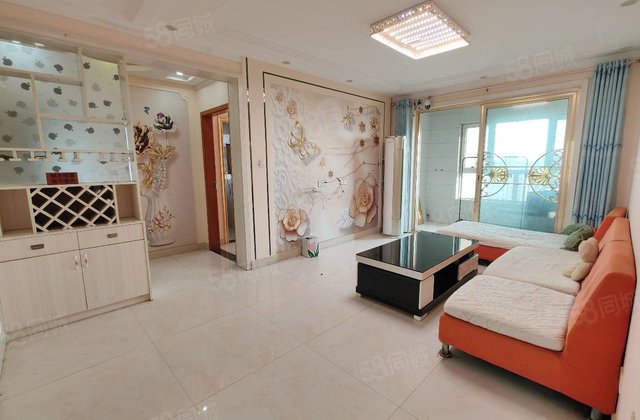 房东急售！急售！送车位！精装修现房！三室两厅两卫！免大税！