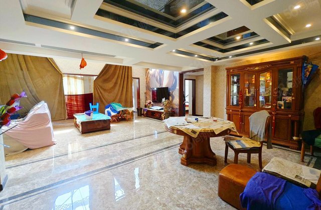 北欧知识城一期5室2厅187.6㎡300万二手房图片