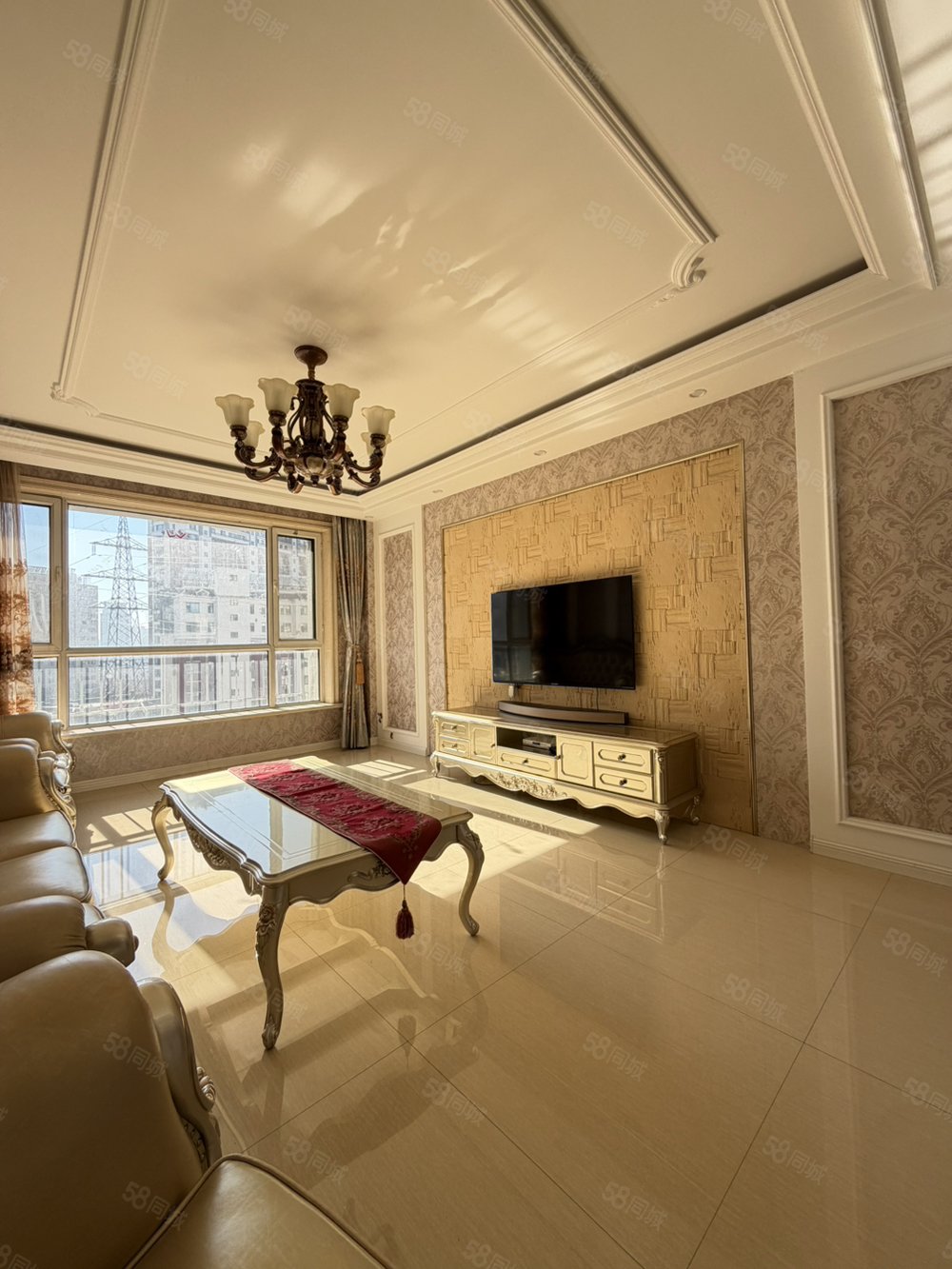 东艺春城3室2厅1卫112㎡南北56万