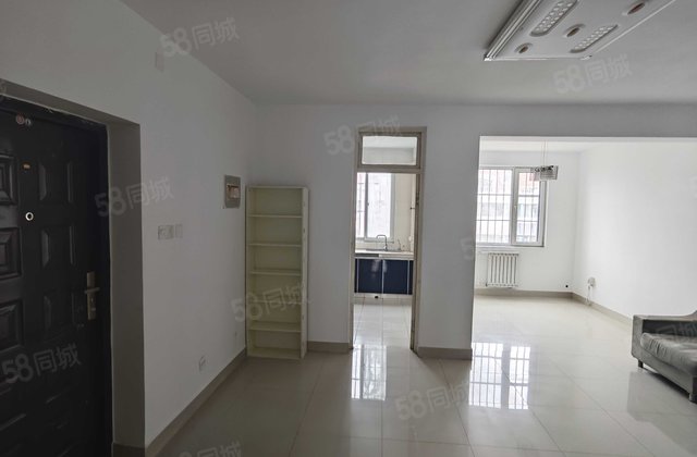 康城花园2室2厅1卫，高性价比，绿化很好，带地下室，停车方便